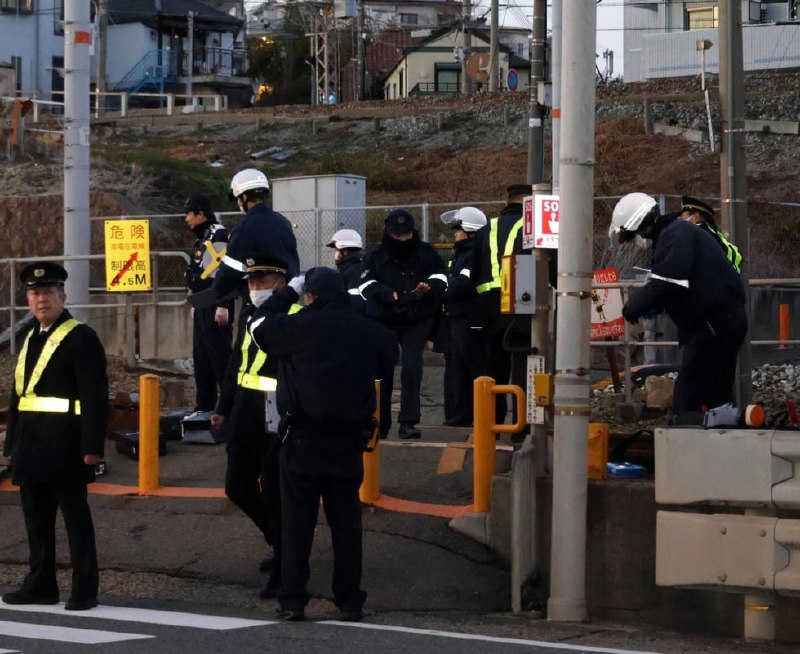 日本神户垂水区铁道路口9日下午发生列车撞人事件，致2名20余岁的中国籍女性死亡