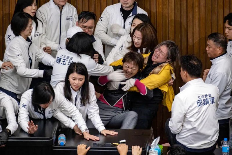 台湾，立法院20日排审《公职人员选举罢免法》《宪法诉讼法》《财政收支划分法》修正草案，三读通过部分条文