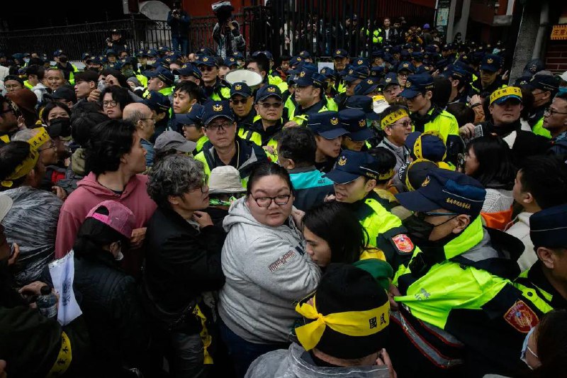 台湾，立法院20日排审《公职人员选举罢免法》《宪法诉讼法》《财政收支划分法》修正草案，三读通过部分条文