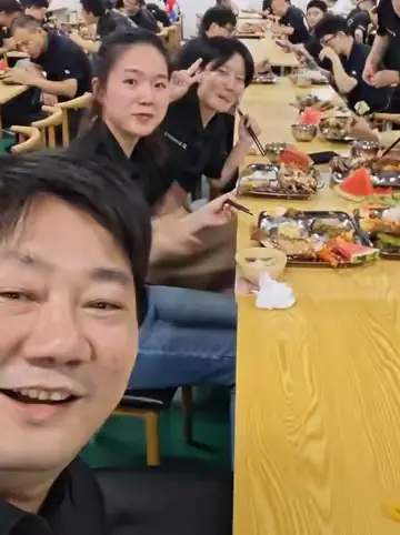 张雪式投喂：王者荣耀版本福利升级，龙虾肉也能当Buff？